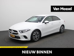 Mercedes-Benz A-klasse - 180 Business Solution | Automaat | Trekhaak | Wide Screen | Privacy Glass | Camera | LED K
