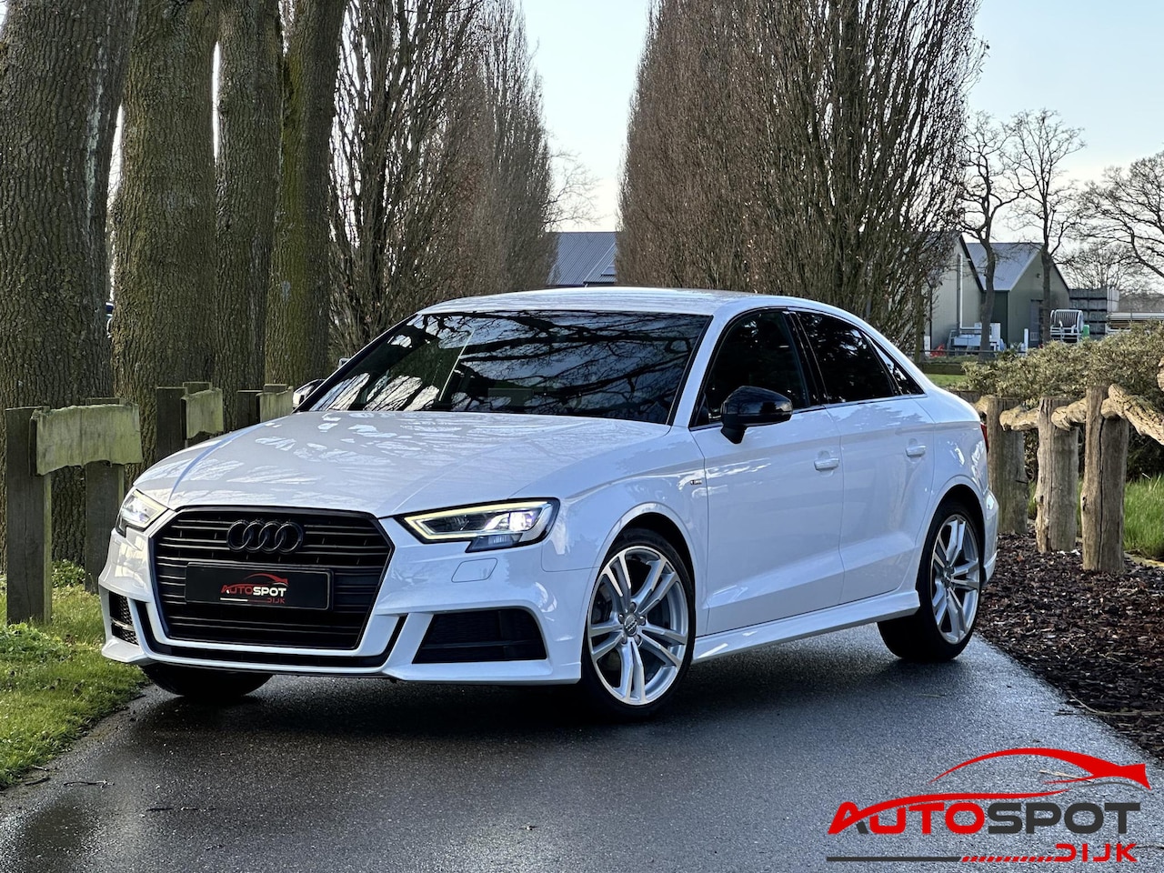 Audi A3 Limousine - 30 TFSI Sport S Line Edition 30 TFSI Sport S Line Edition - AutoWereld.nl