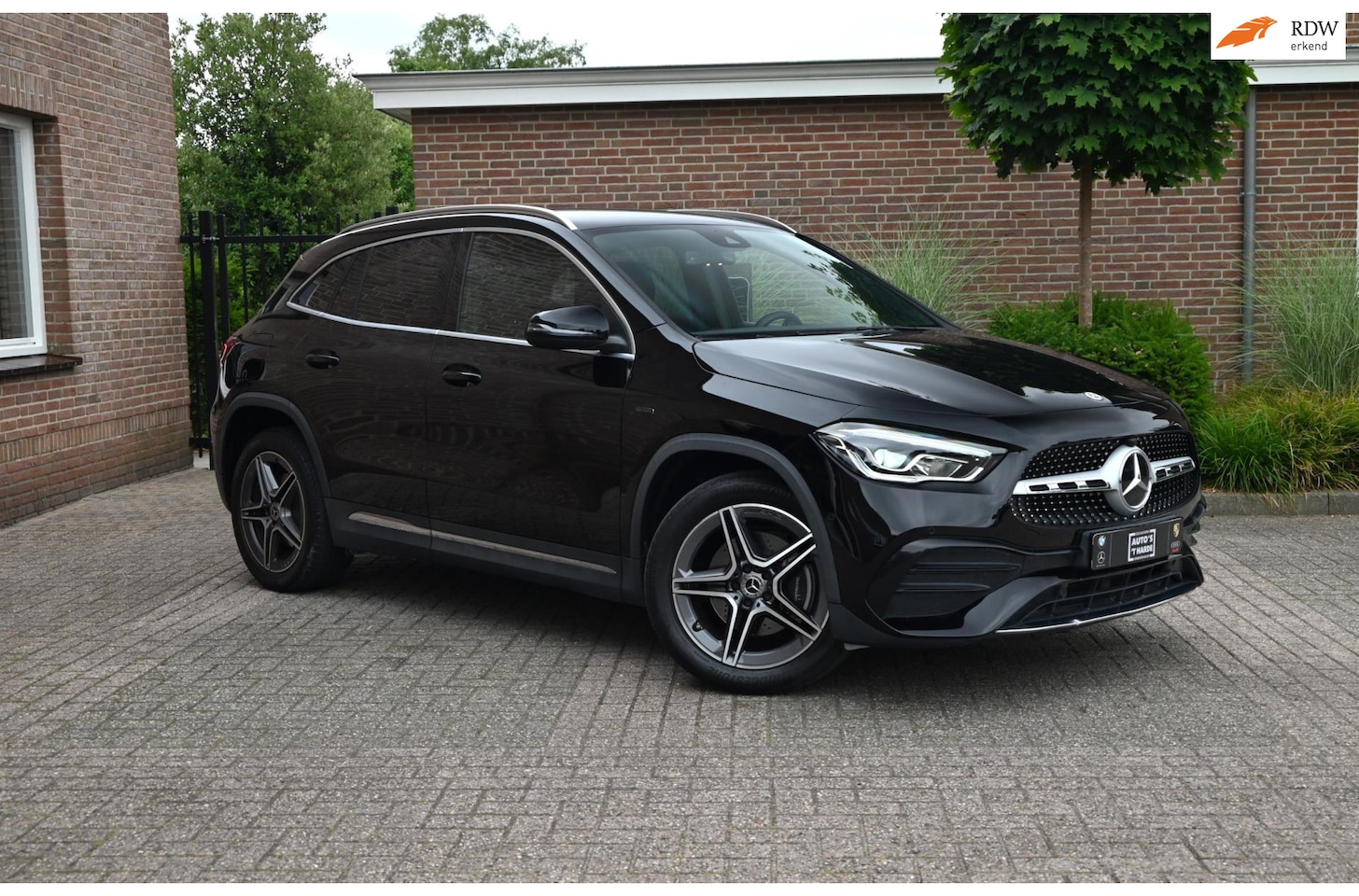 Mercedes-Benz GLA-Klasse - 250 e Business Solution AMG Limited 1e Eig 218 PK Widescreen Sfeerverlichting Camera 19'' - AutoWereld.nl