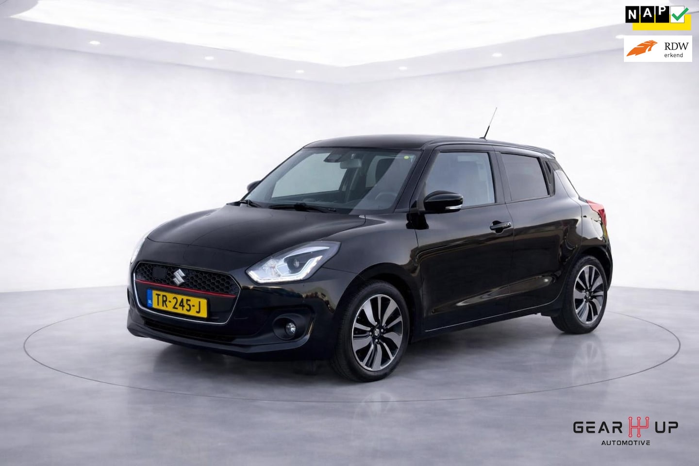 Suzuki Swift - 1.0 Stijl Smart Hybrid KEYLESS|AD.CRUISE|NAVI| - AutoWereld.nl