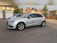 Audi A3 - 1.4 TFSI Attraction ZEER NETTE AUTO