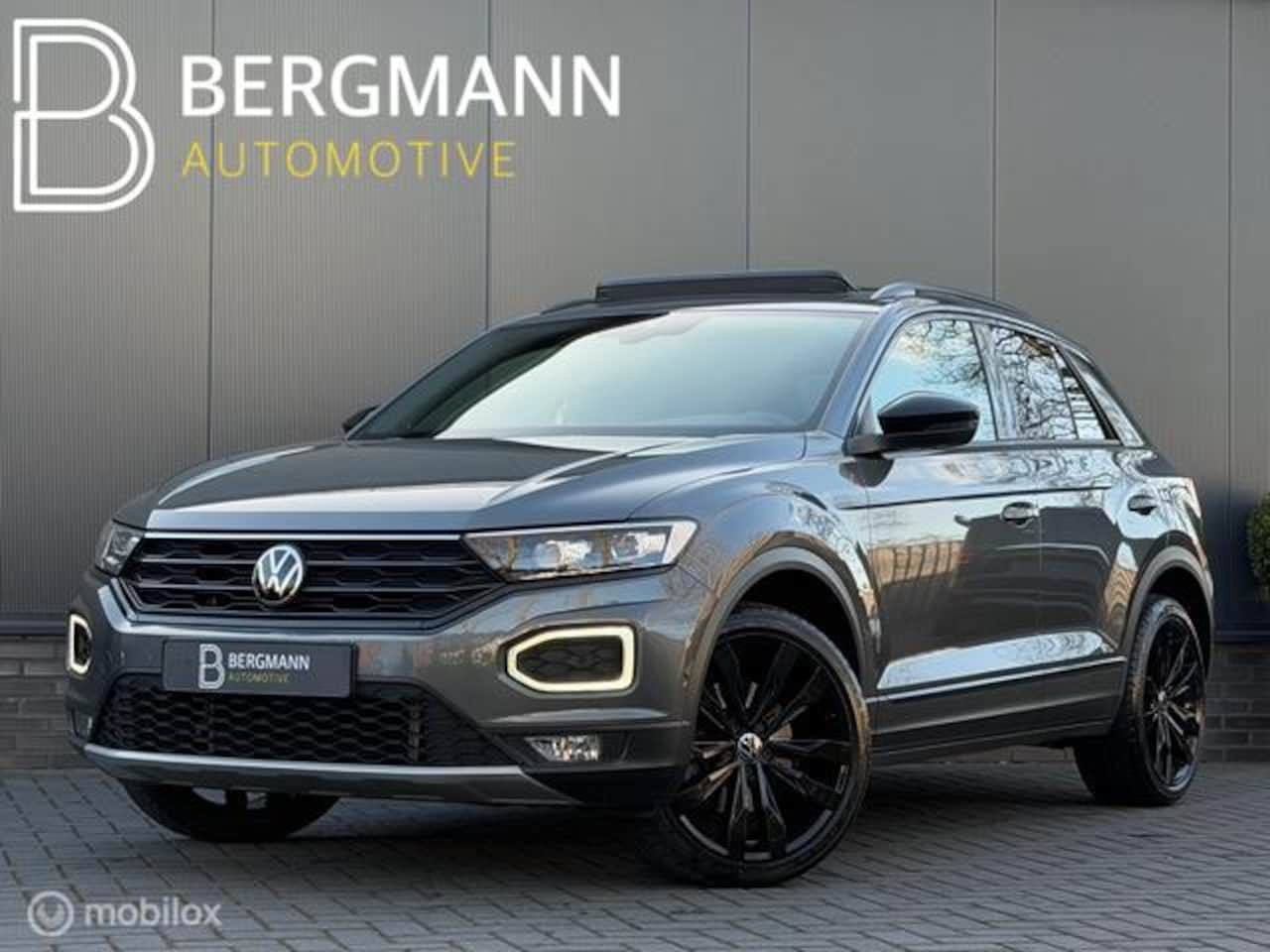 Volkswagen T-Roc - 1.5 TSI Black Edition|Pano|Virtual|Carplay - AutoWereld.nl