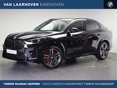 BMW X2 - sDrive20i M Sport Automaat / Trekhaak / Panoramadak / Sportstoelen / Comfort Access / Acht