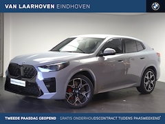 BMW X2 - sDrive20i High Executive M Sport Automaat / Trekhaak / Sportstoelen / M Adaptief onderstel