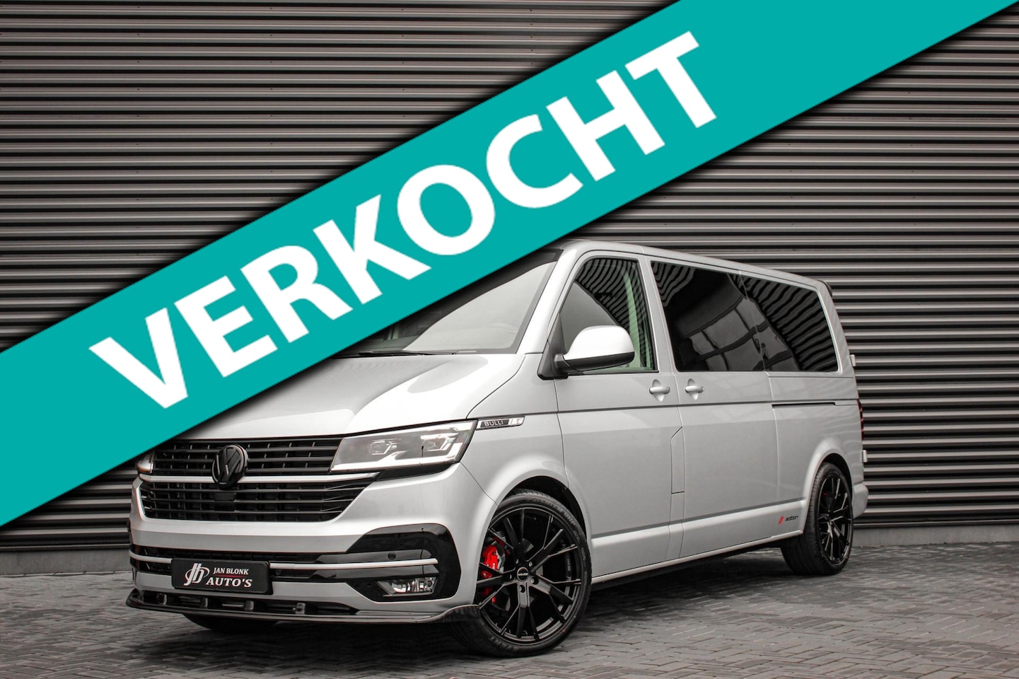 Volkswagen Transporter - 2.0 TDI L2H1 150PK NEW LAGE BIJTELLING BULLI / LEDEREN BEKLEDING / DUBBEL CABINE / NAVIGAT - AutoWereld.nl