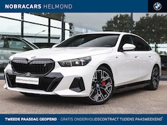 BMW i5 - eDrive40 High Executive M Sport / Adaptieve LED / Parking Assistant Plus / Driving Assista