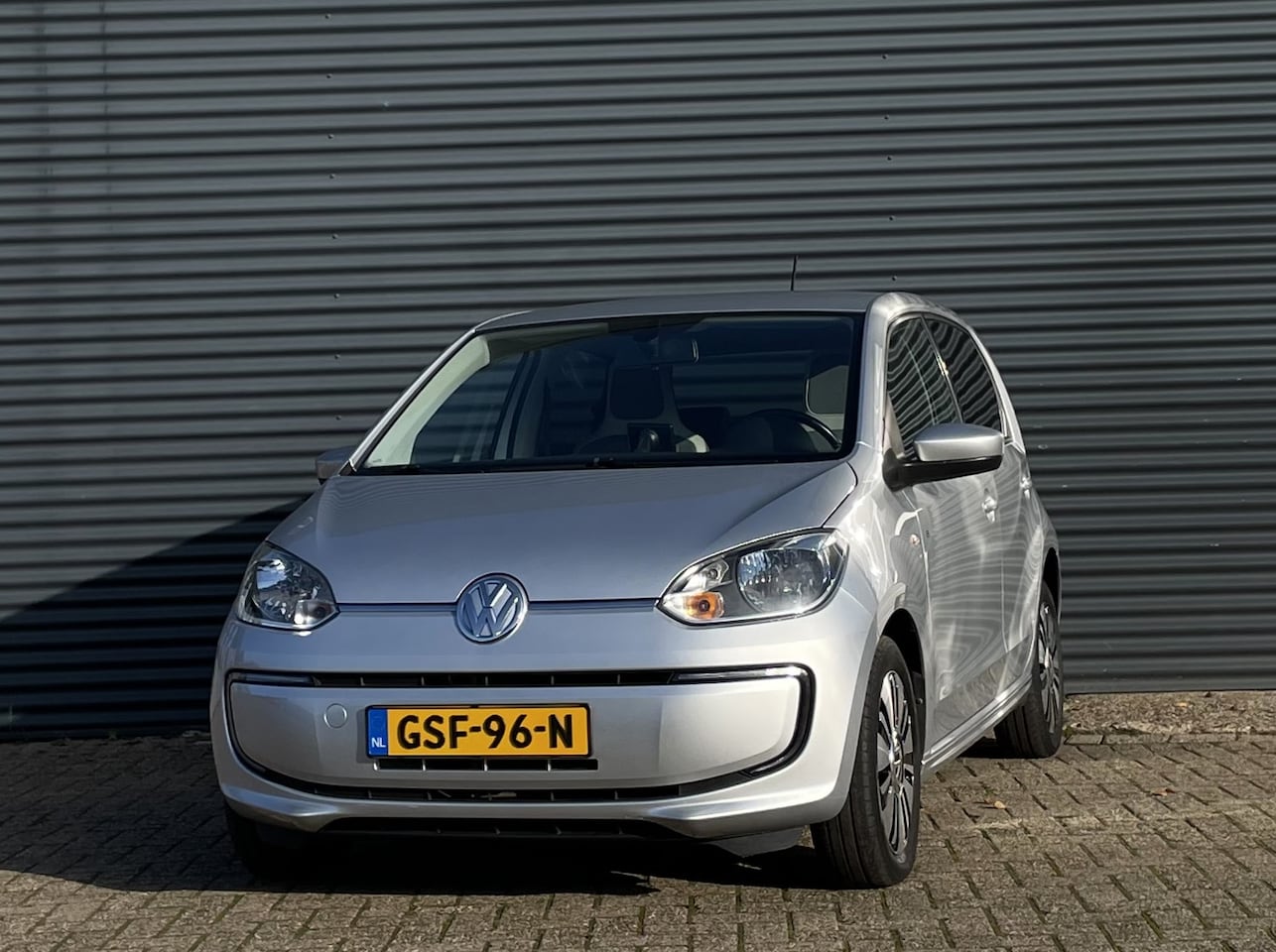 Volkswagen e-Up! - 82PK 5DRS/CLIMA/VOORRUITVERW. - AutoWereld.nl