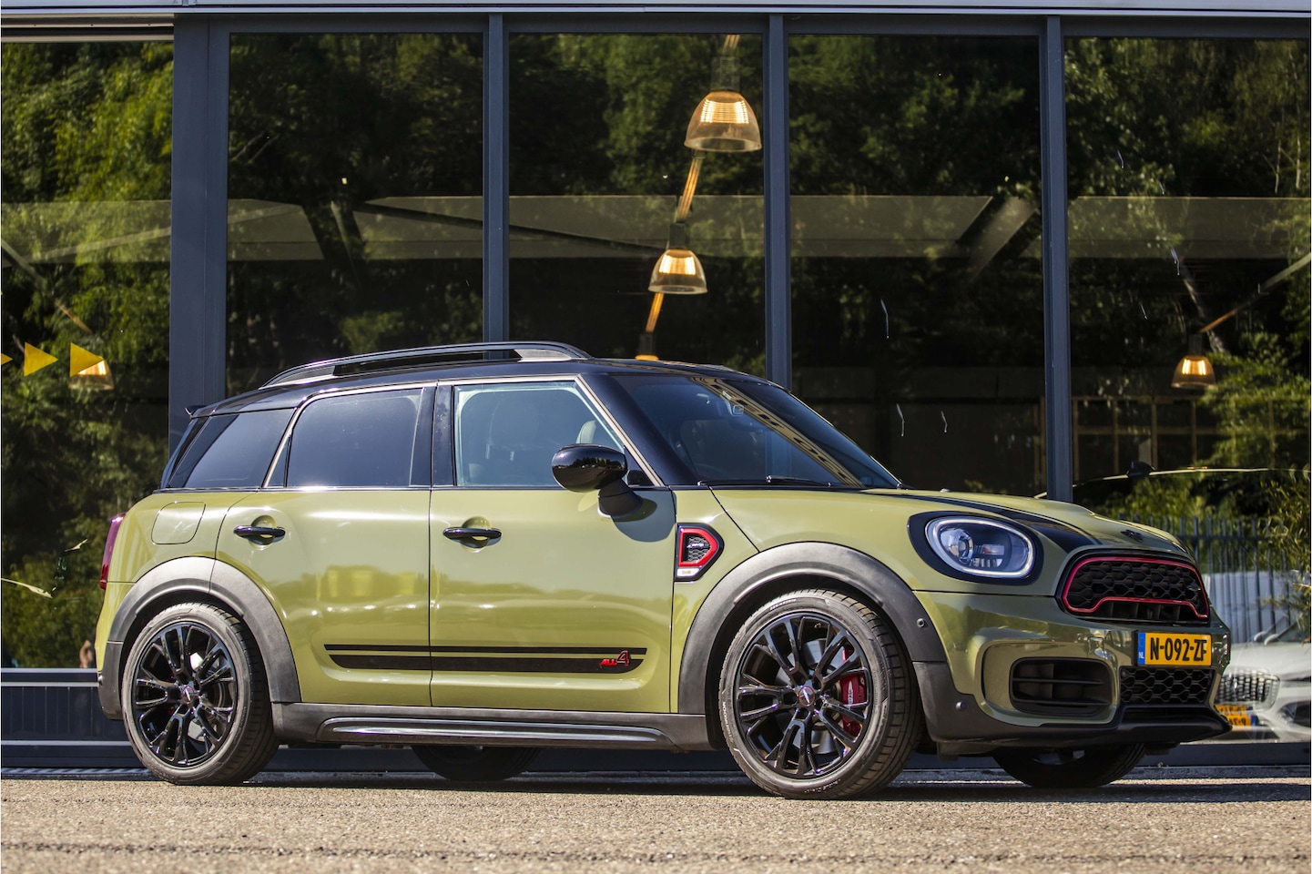 MINI Countryman - 2.0 John Cooper Works ALL4 Chili Mini 2.0 John Cooper Works ALL4 Chili - AutoWereld.nl
