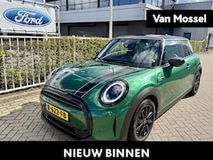 MINI Cooper - 1.5 Camden Plus Edition Panorama Dak | Volledig lederen Bekleding