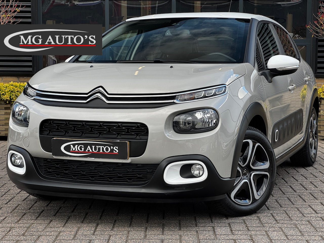 Citroën C3 - 1.2 PureTech Feel Edition | Navigatie | Cruise Control | Climate Control | Parkeersensoren - AutoWereld.nl