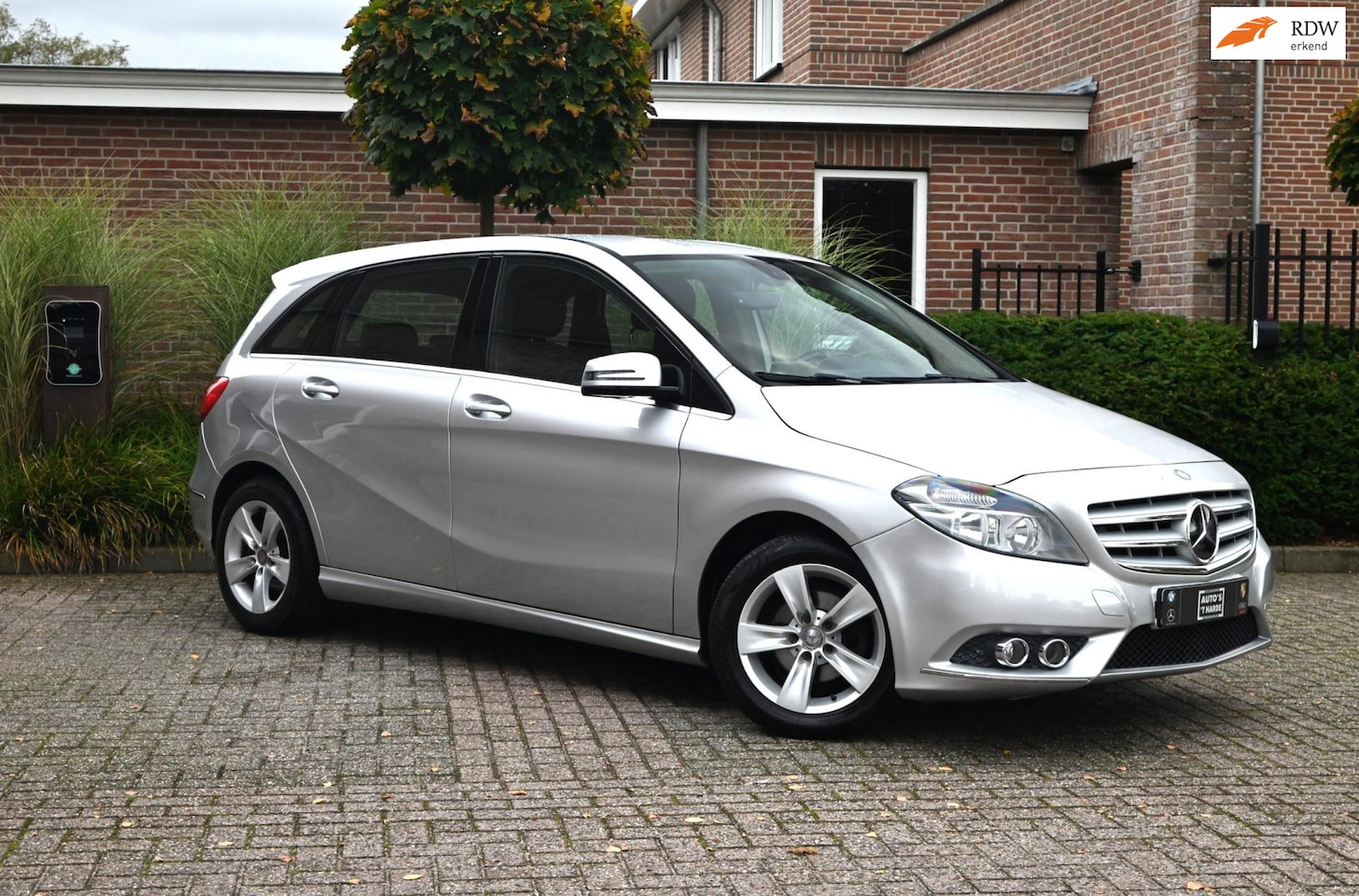 Mercedes-Benz B-klasse - 180 Ambition 122 PK Camera Memory Stoelverwarming Trekhaak Nieuwe Distributie - AutoWereld.nl