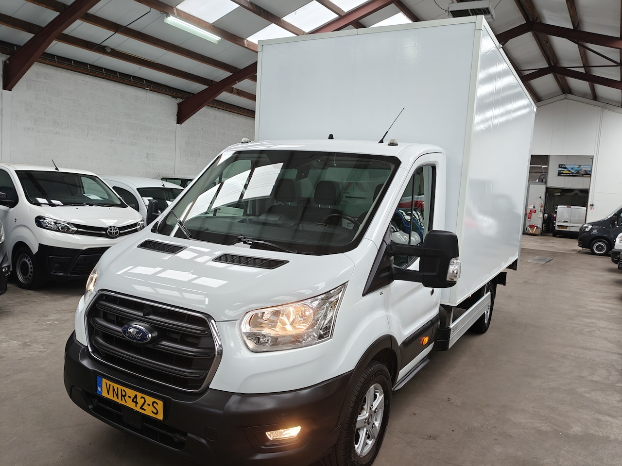 Ford Transit - 350 2.0 TDCI BAKWAGEN / LAADKLEP - AutoWereld.nl