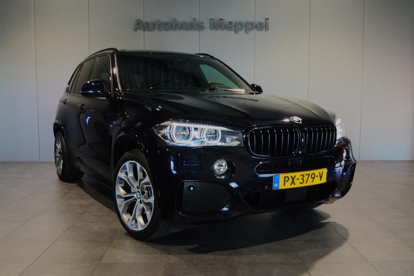 BMW X5 - xDrive35i M-Sport*B&O Sound*Trekhaak*Stoelventilatie*AdaptiveLED *PDC*Pano - AutoWereld.nl