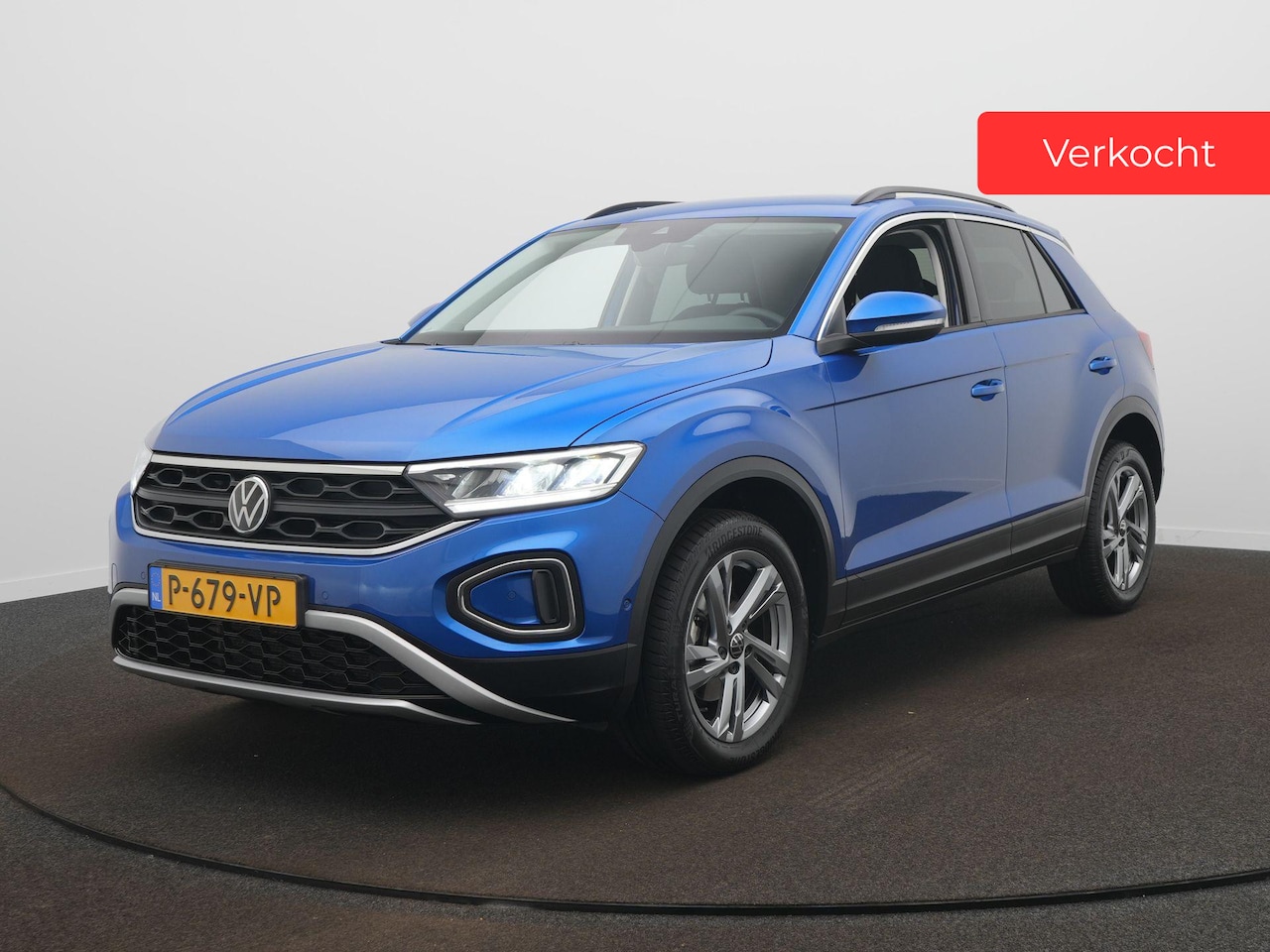 Volkswagen T-Roc - 1.0 TSI Life Business Navigatie - Clima - Led verlichting - Camera - AutoWereld.nl