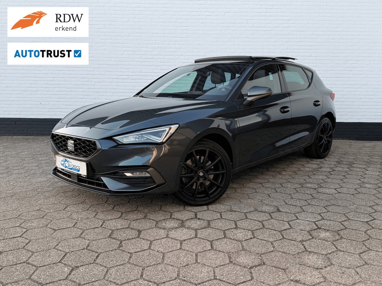 SEAT Leon - EHybrid PHEV FR l PANODAK l CAMERA l ACC l TOPSTAAT! - AutoWereld.nl