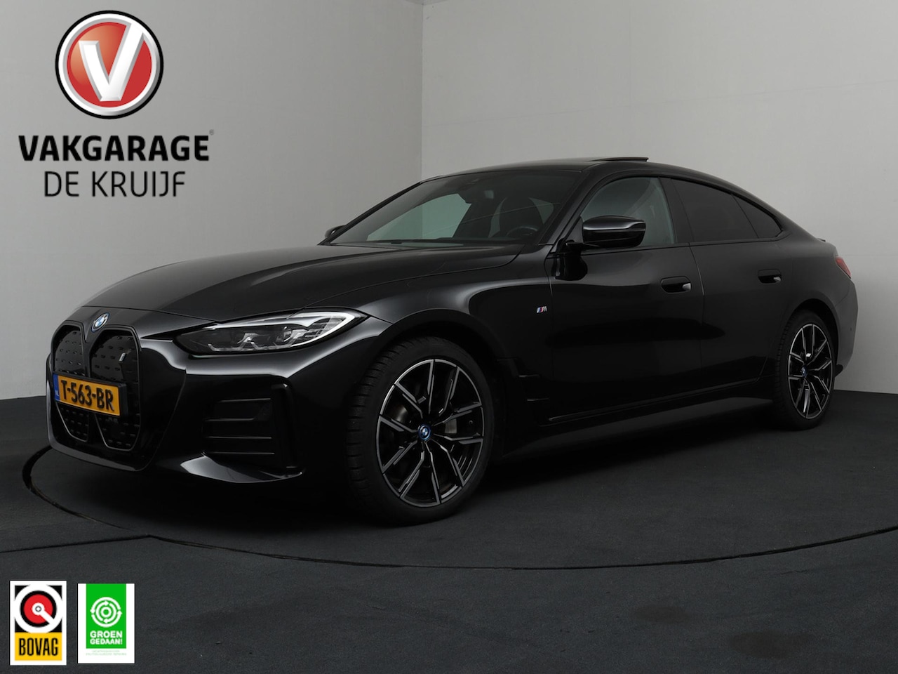 BMW i4 - High Executive M-Sport | SoH 95,3% | ACC | Trekhaak | Elektrisch Panoramadak! - AutoWereld.nl