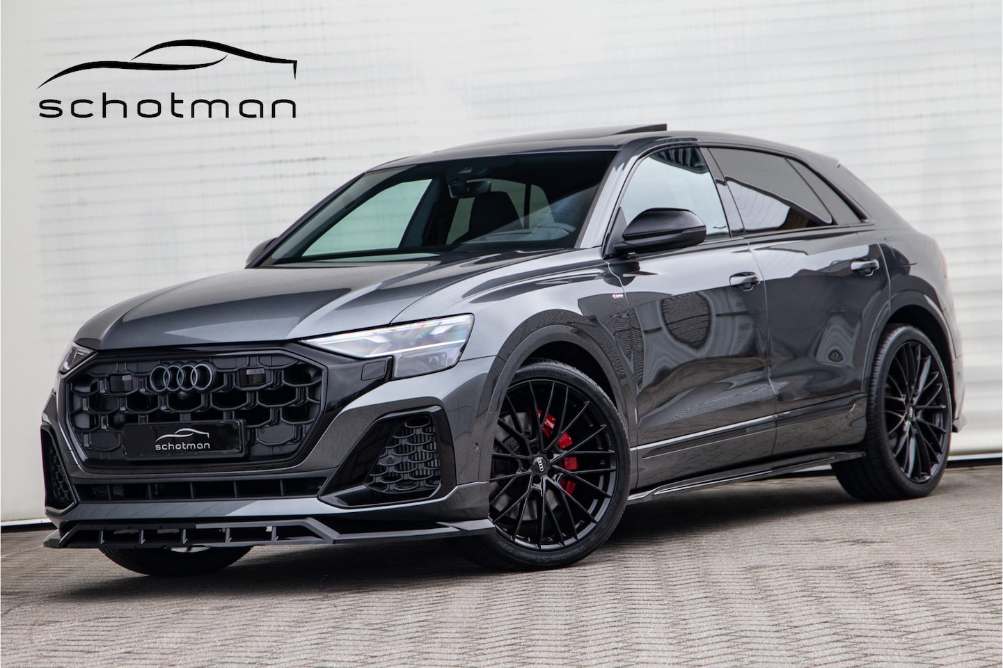 Audi Q8 - 60 TFSI e quattro Competition Head-up, RS stoelen, Massage, Achterasbesturing, 23" - AutoWereld.nl