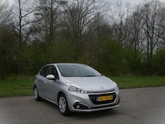 Peugeot 208 - 1.2 PureTech Blue Lion 5 Drs . Airco . Carplay . Elec ramen . Navigatie . enz