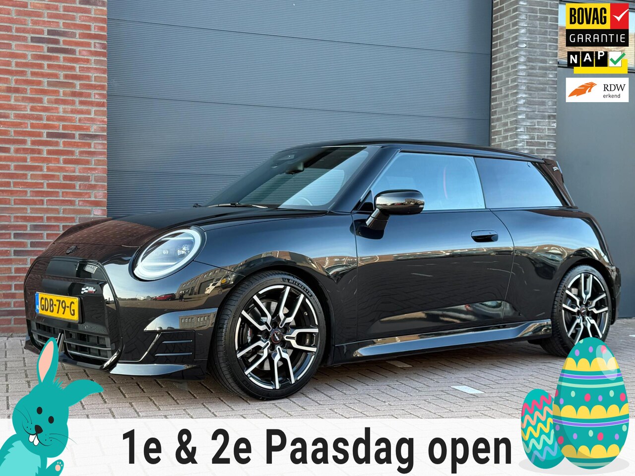 MINI John Cooper Works - E JCW M 40.7 kWh | Panoramadak | HUD | CarPlay en Android Auto | Fabrieks garantie | SOH 9 - AutoWereld.nl