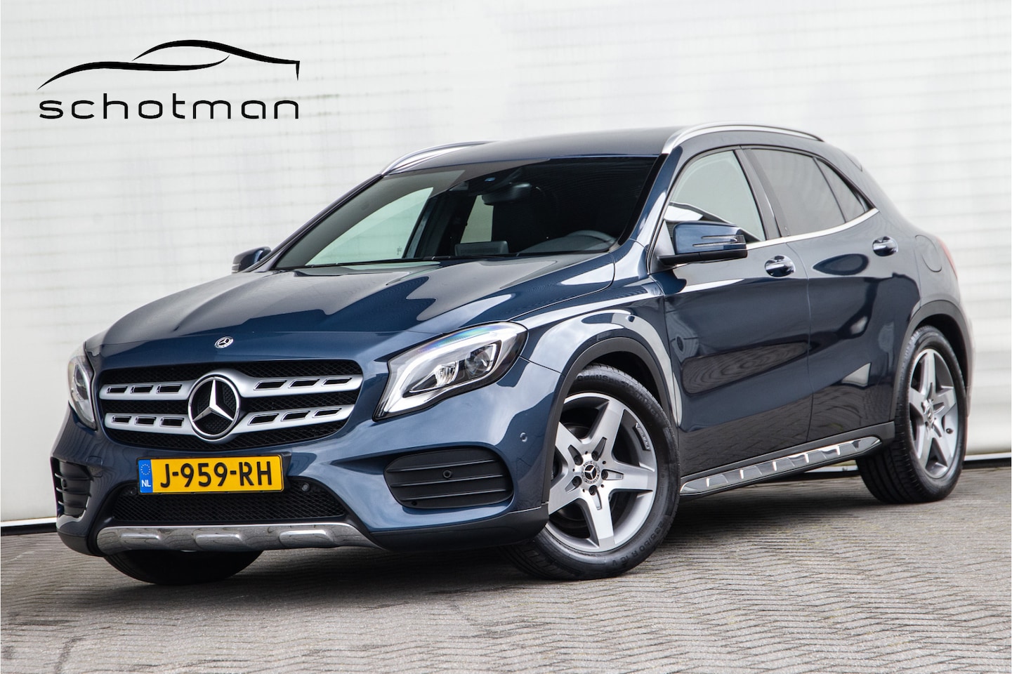 Mercedes-Benz GLA-Klasse - 180 AMG Sport Edition, Navi, Trekhaak, Camera 2020 - AutoWereld.nl