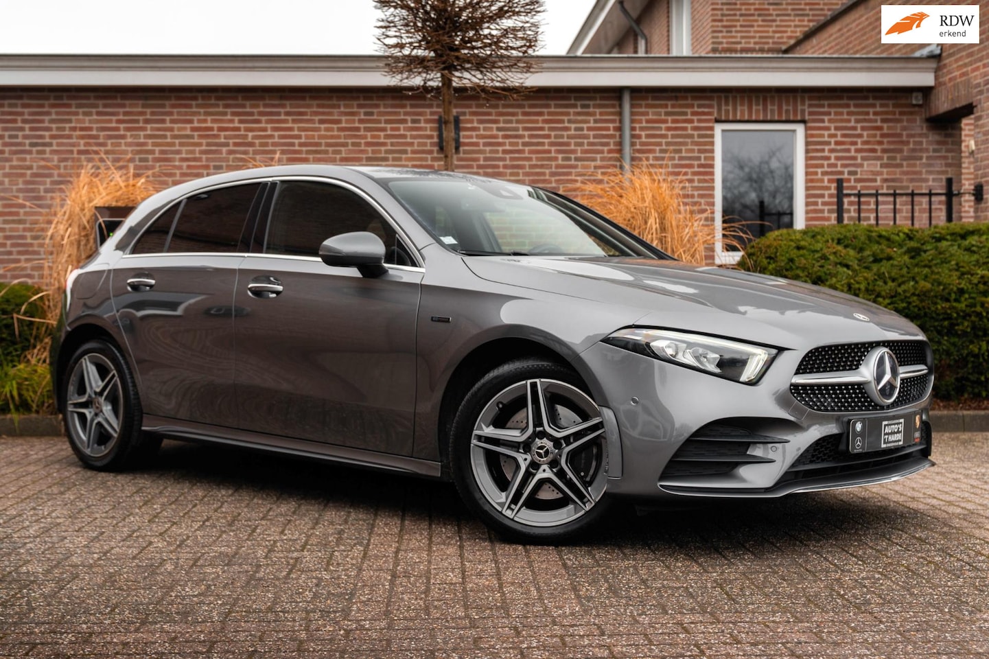 Mercedes-Benz A-klasse - 250 e Business AMG Limited Widescreen Sfeer Keyless Camera 18'' - AutoWereld.nl