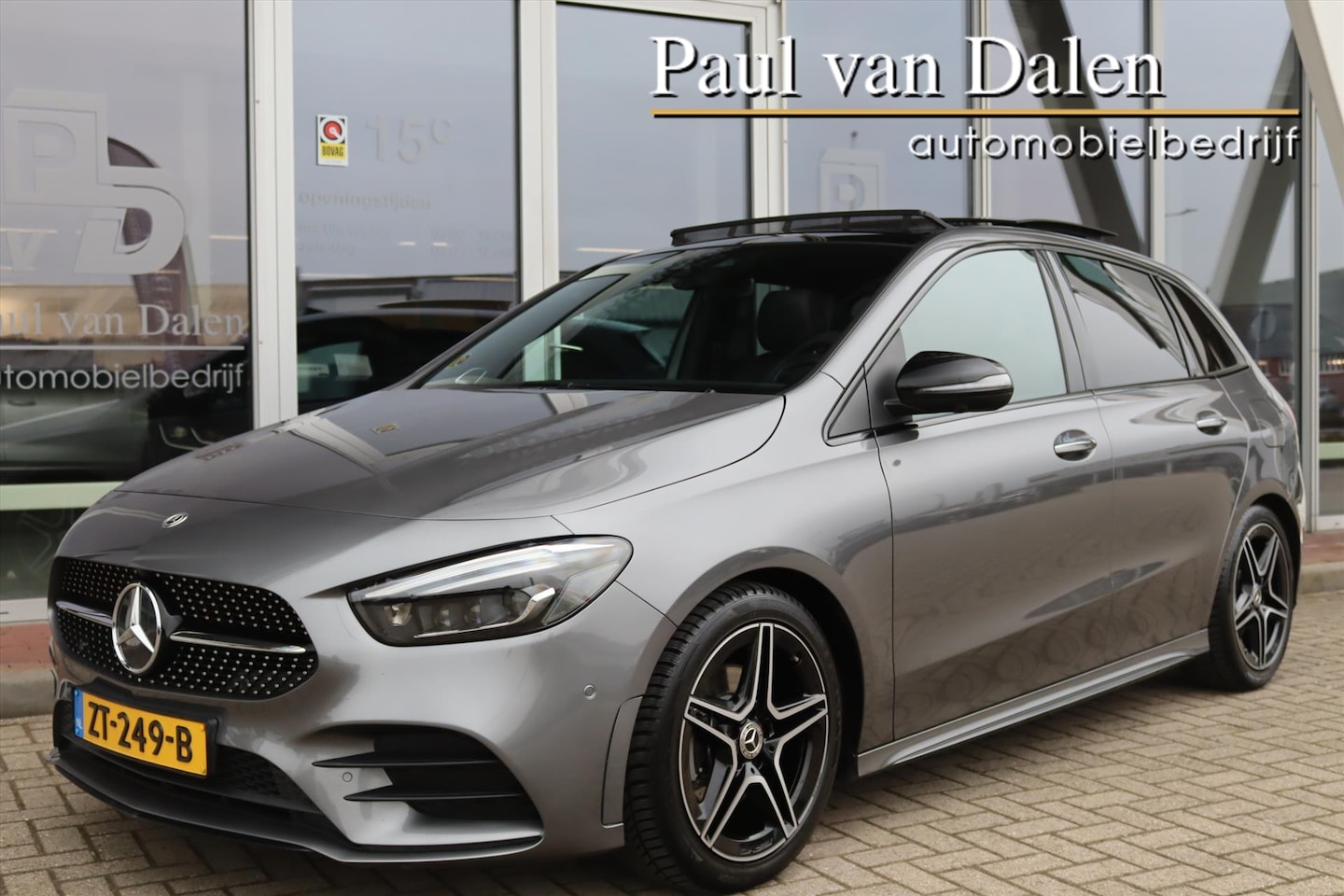 Mercedes-Benz B-klasse - B200 163PK AUTOMAAT AMG NIGHT Panodak | Trekhaak | Burmester | 360 Camera | Multibeam Led - AutoWereld.nl