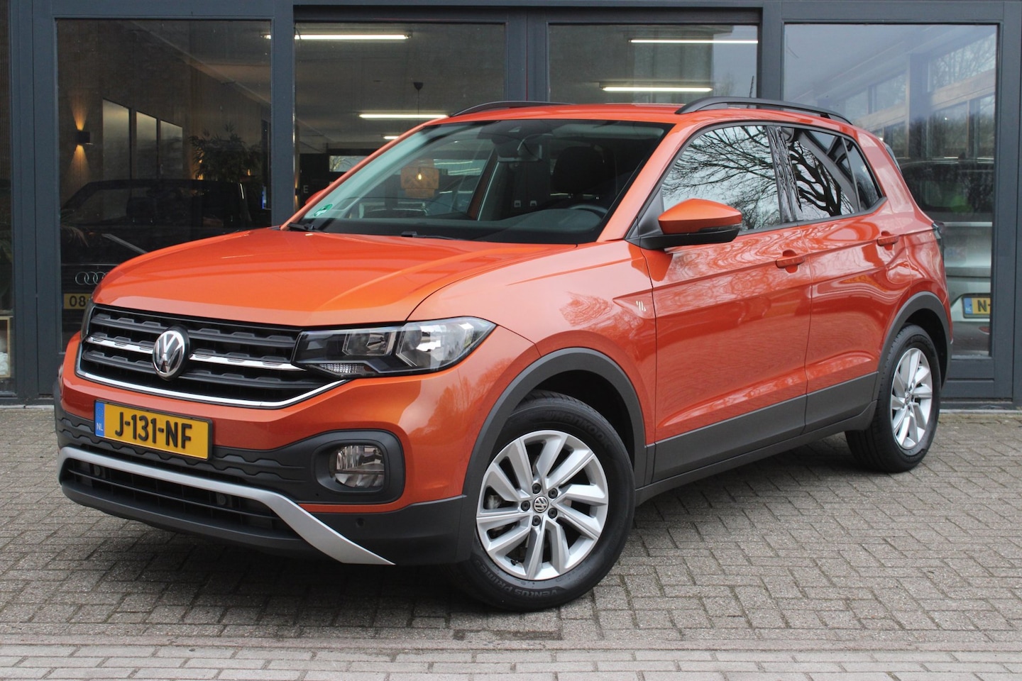Volkswagen T-Cross - 1.0 TSI Life| Adaptive-Cruise | Telefoonvoorbereiding | BLIS | Parkeersensoren | Carplay | - AutoWereld.nl