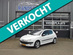 Peugeot 206 - 1.4-16V Gentry Airco 5Deurs 2004bj zeer nette auto