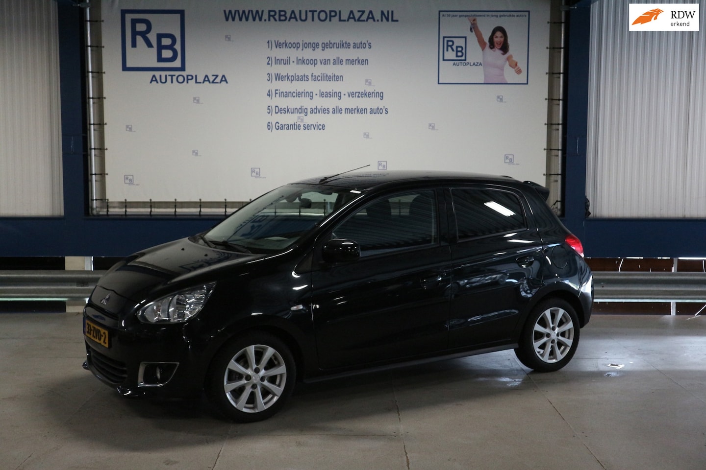 Mitsubishi Space Star - 1.2 Intense+ 5 DEURS/ STOELVERWARMING/ COMPLEET ONDERHOUDEN! - AutoWereld.nl