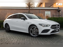 Mercedes-Benz CLA-klasse Shooting Brake - 250 e AMG Night Pakket Pano Leder Widescreen Stoelverwarming Camera 18''