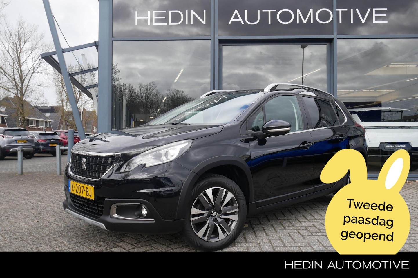 Peugeot 2008 - 1.2 Allure | Stoelverwarming | Panoramadak | Leer | Navigatie | - AutoWereld.nl