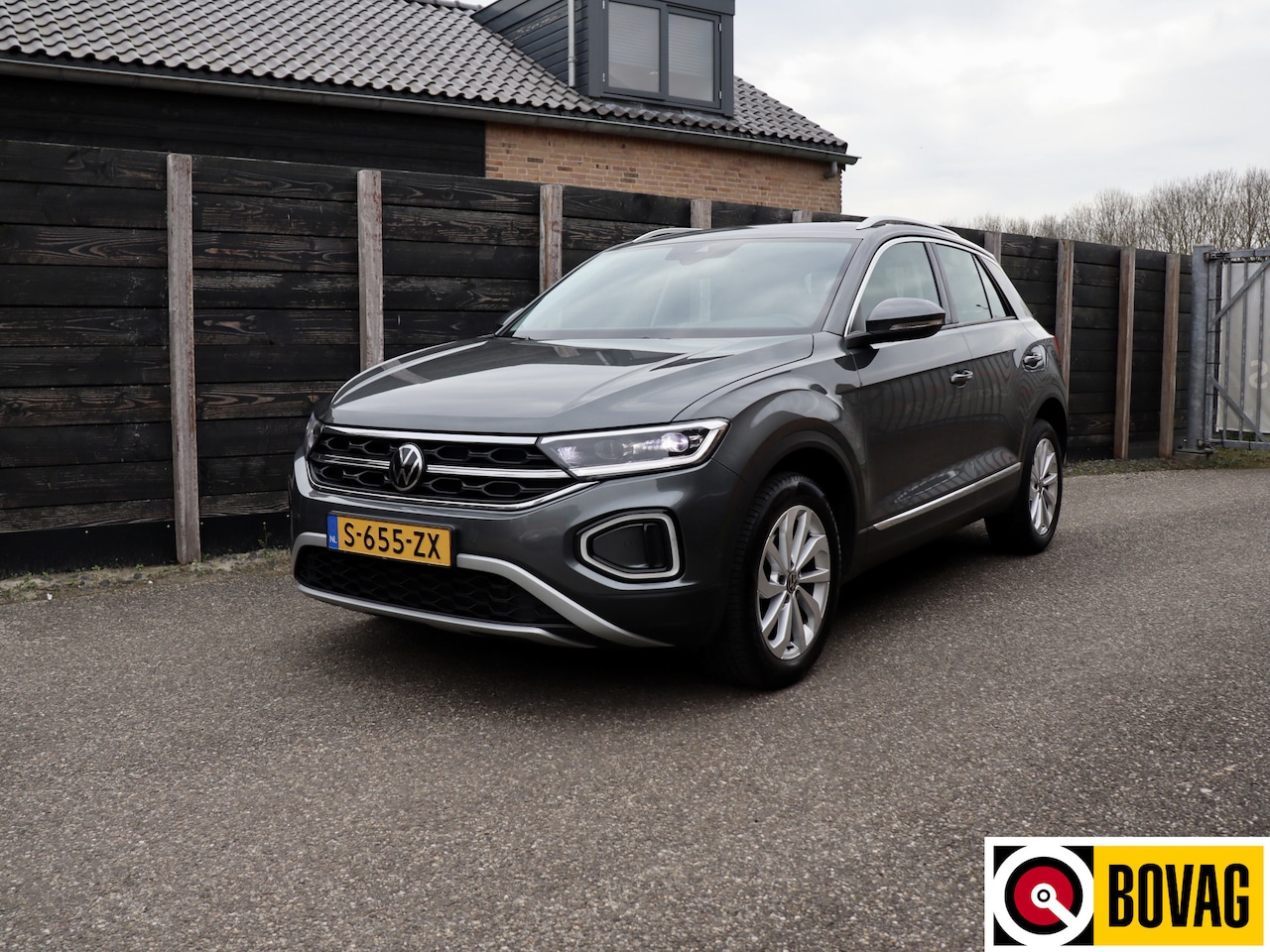 Volkswagen T-Roc - 1.5 TSI Style NL-auto - AutoWereld.nl