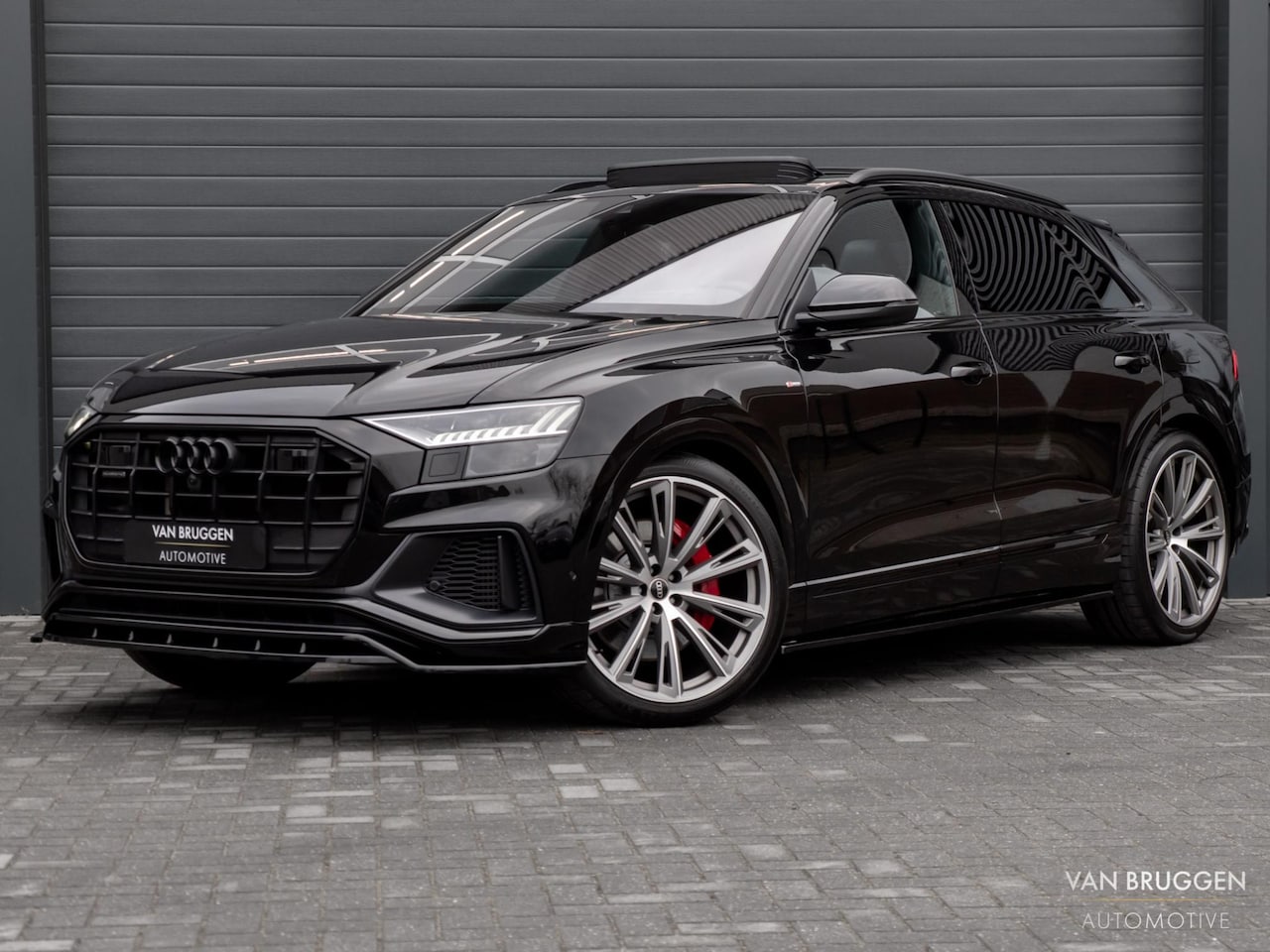 Audi Q8 - 55 TFSI e quattro S-Line Pano RS-Stoelen Trekhaak 23" BTW HUD 360 - AutoWereld.nl