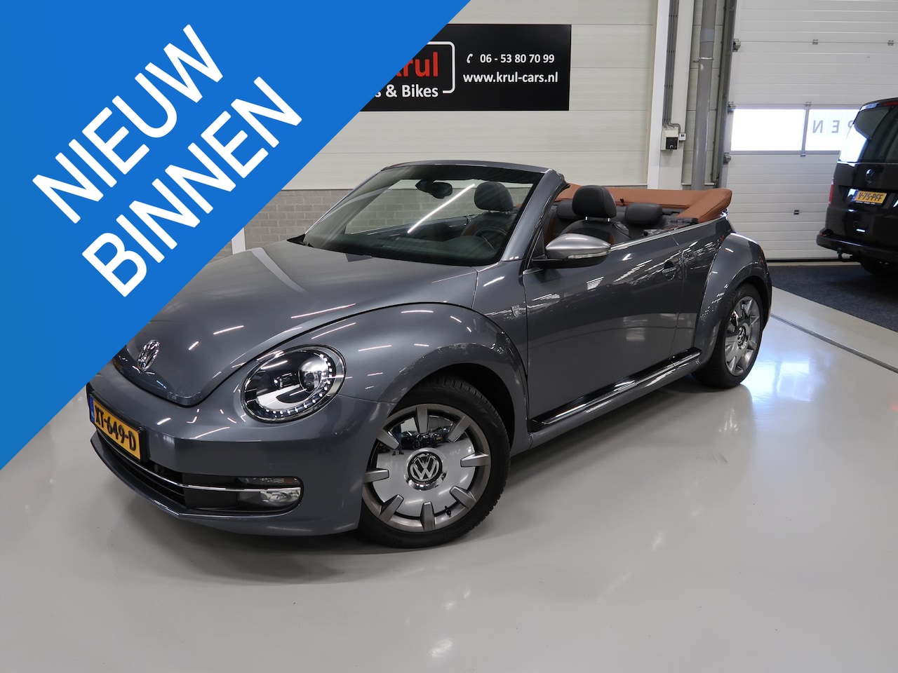 Volkswagen Beetle Cabriolet - 2.0 TSI Sport Karmann 220pk Automaat Leer/alcantara Airco-ecc Xenon Stoelverwarming 18 inc - AutoWereld.nl