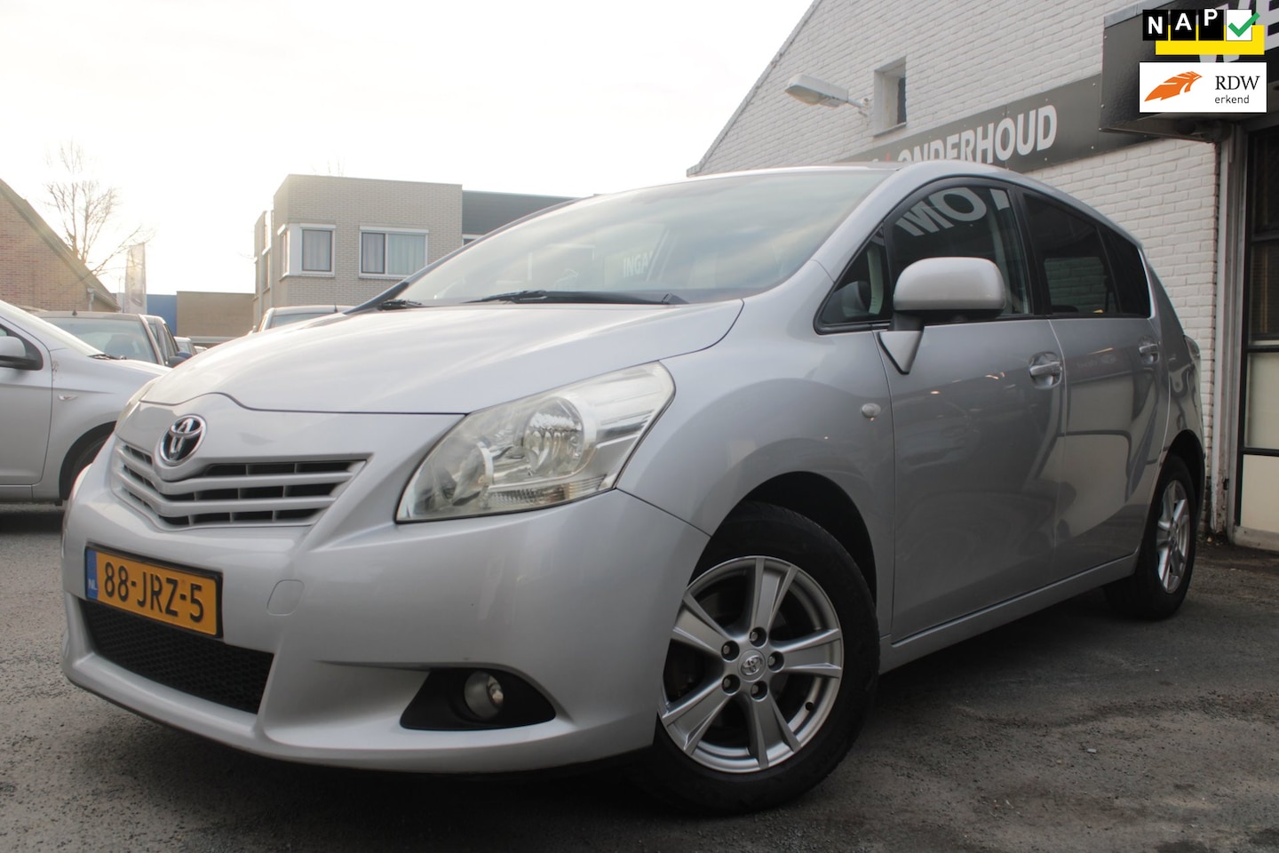 Toyota Verso - 1.8 VVT-i Dynamic 7p. Automaat | Airco | Cruise control | Parkeer sensoren & Camera | Stoe - AutoWereld.nl