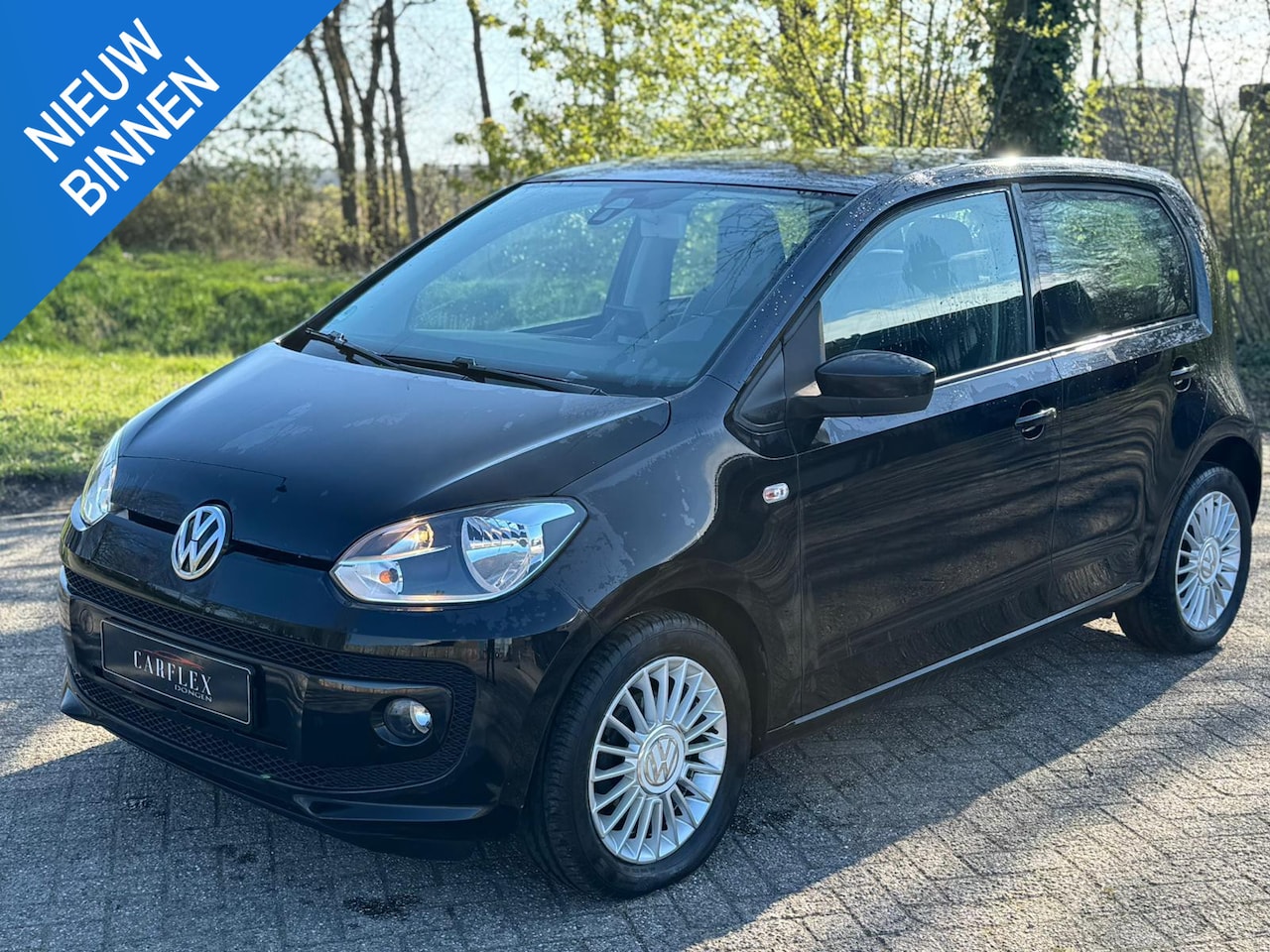 Volkswagen Up! - 1.0 high up! Airco/Cruise/NAVI - AutoWereld.nl