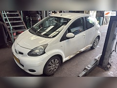 Toyota Aygo - 1.0-12V Xcite White inruil auto met airco
