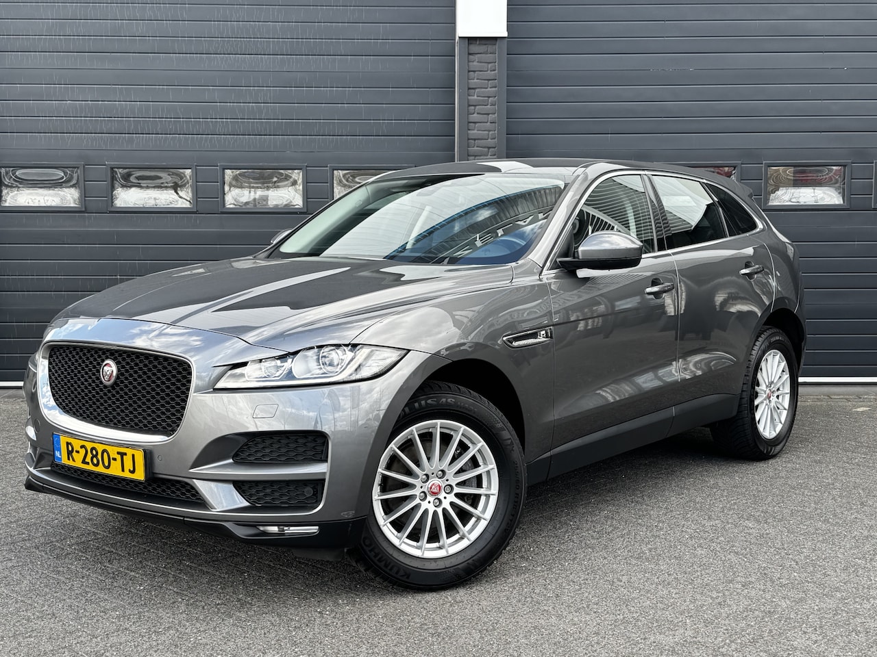 Jaguar F-Pace - 2.0 Portfolio 20d 180PK | Leder | Climate | Navi | Cruise | €10.900,- incl. BTW - AutoWereld.nl