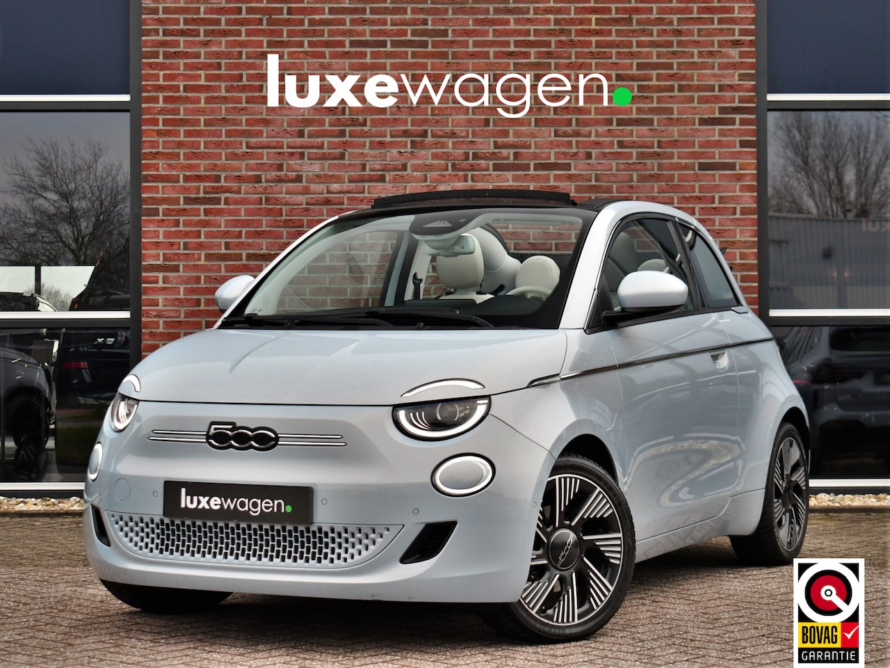 Fiat 500 C - La Prima 42 kWh Celestial Blue incl-Winterset ACC Stoelverw Camera Carplay - AutoWereld.nl