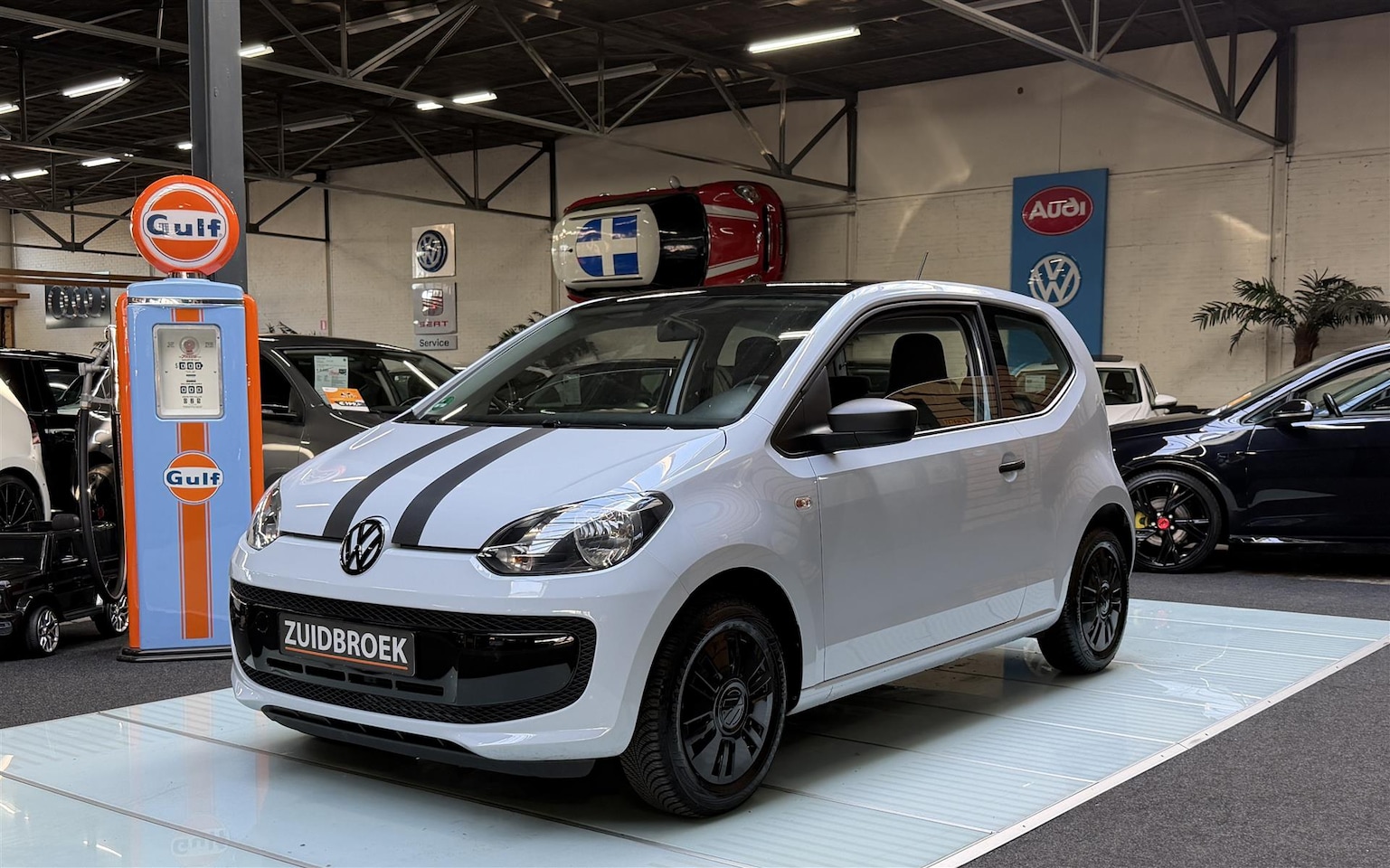 Volkswagen Up! - 1.0 up! 91DKM! Airco! Sport! - AutoWereld.nl