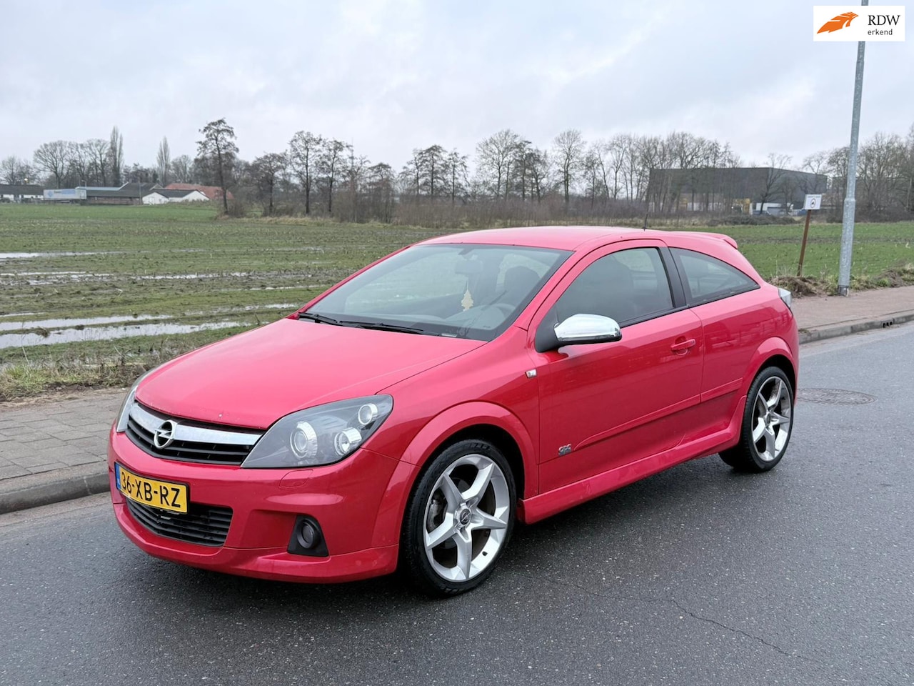 Opel Astra GTC - 1.8 Sport 140PK OPC Uitvoering / Recaro Interieur - AutoWereld.nl