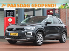 Volkswagen T-Roc - 1.5 TSI DSG *Business* | Trekhaak | Camera | Adaptive Cruise Control | Carplay | Climate C