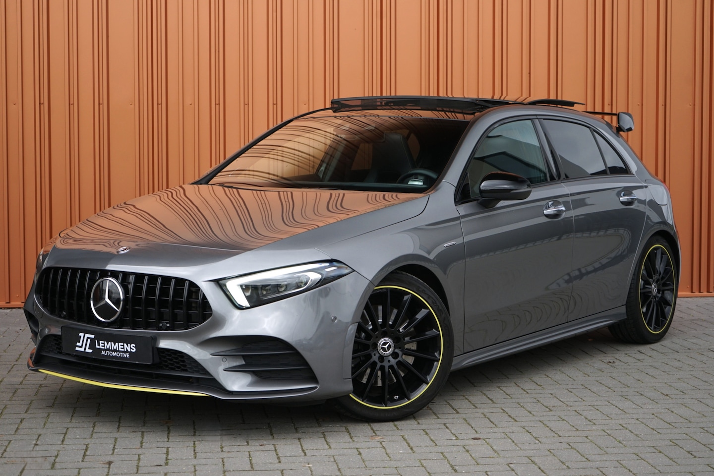 Mercedes-Benz A-klasse - A250 AMG Edition1 Panodak Head up Burmester ACC Camera MBUX - AutoWereld.nl