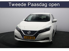 Nissan LEAF - N-Connecta 40 kWh SOH 88, 0% | Trekhaak | 360° Camera | Navigatie | Stoel/Stuurverwarming