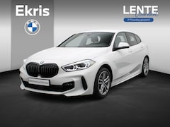 BMW 1-serie - 118i M Sportpakket | Stoelverwarming | Achteruitrijcamera | Sportstoelen | 17" | Lentevoor