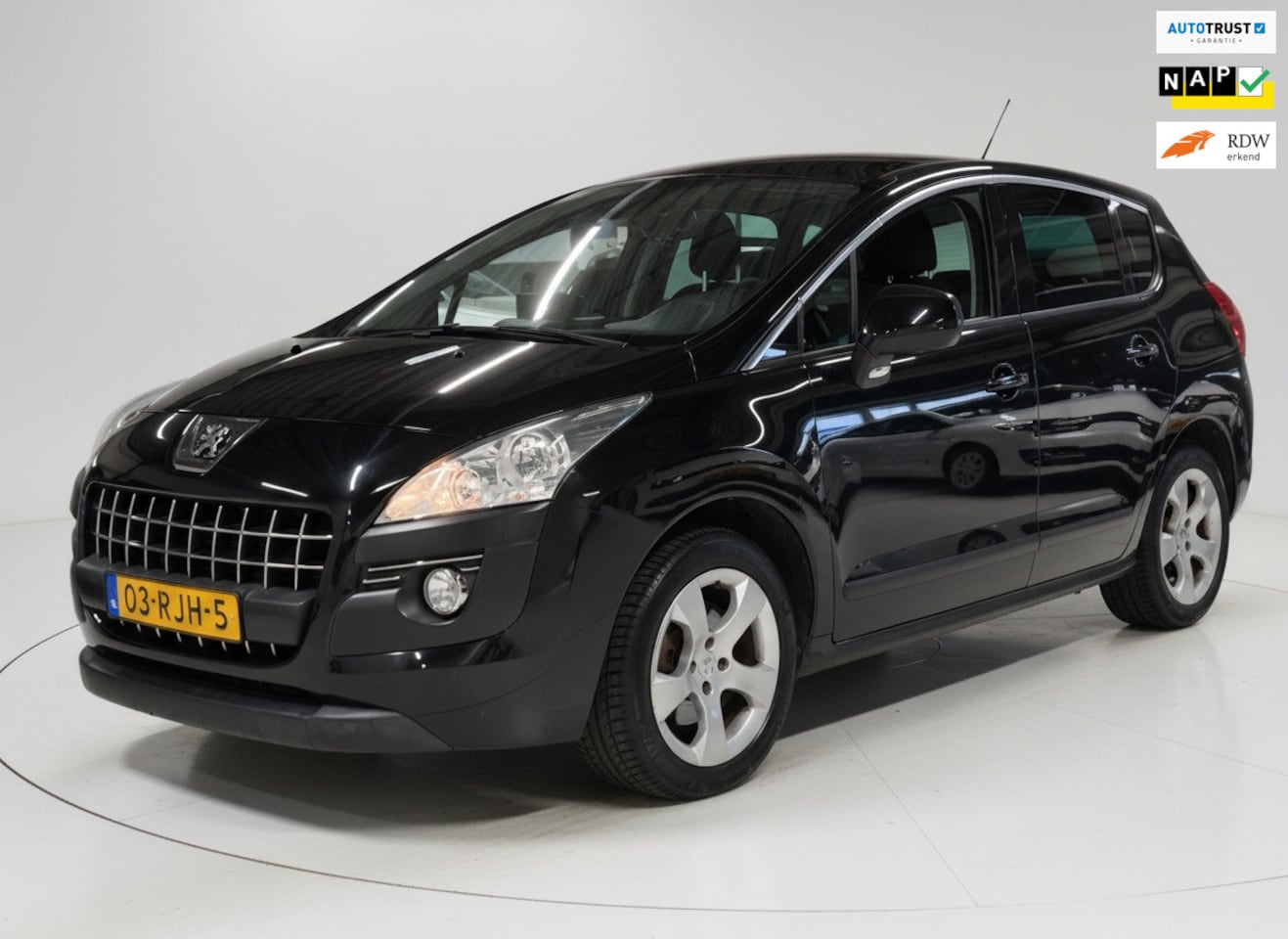 Peugeot 3008 - 1.6 Turbo 156PK Pano|Navi|Trekhaak! - AutoWereld.nl