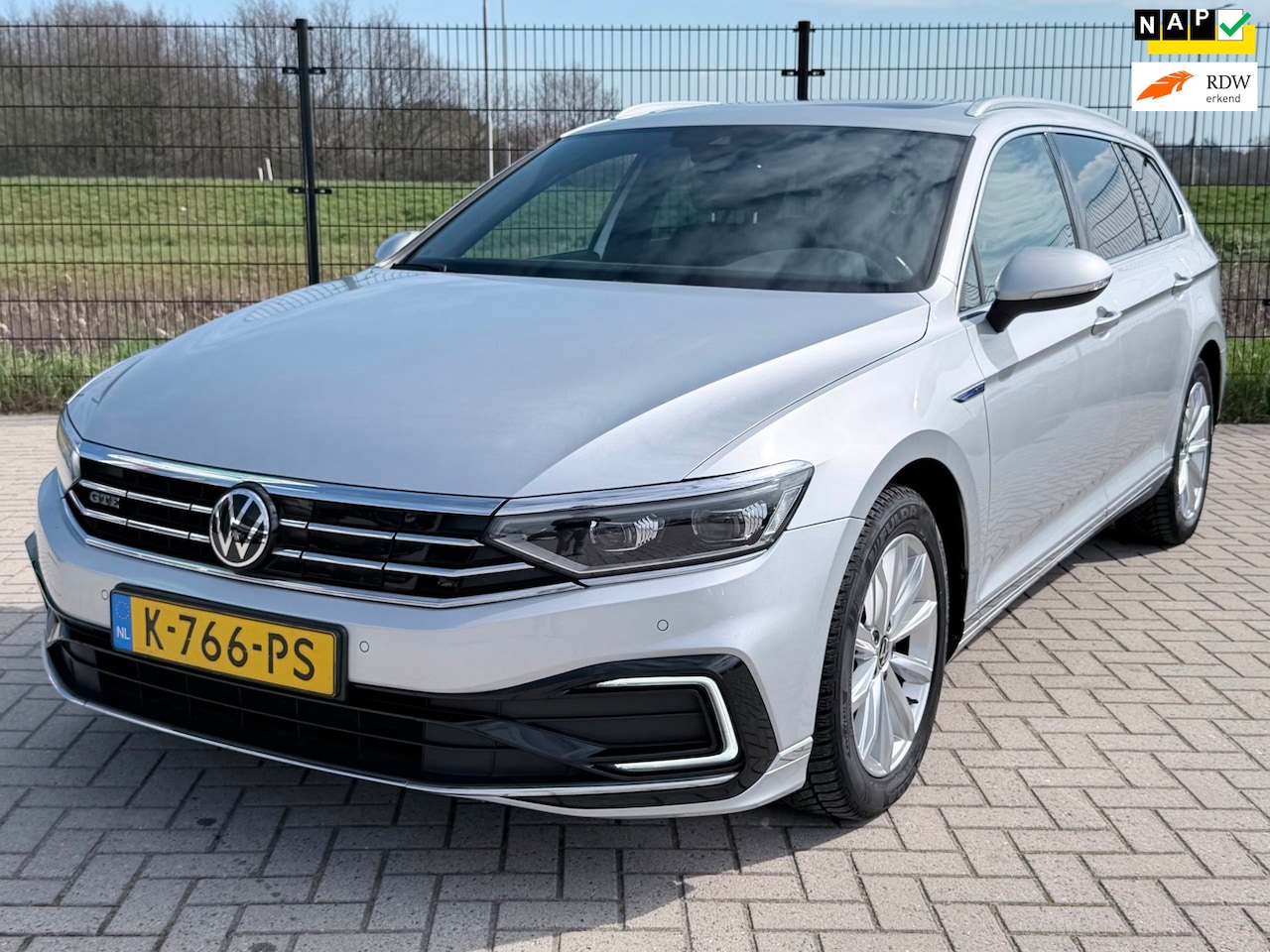 Volkswagen Passat Variant - 1.4 TSI PHEV GTE Business| Carplay | PANO| Navi |Dealer onderhouden - AutoWereld.nl