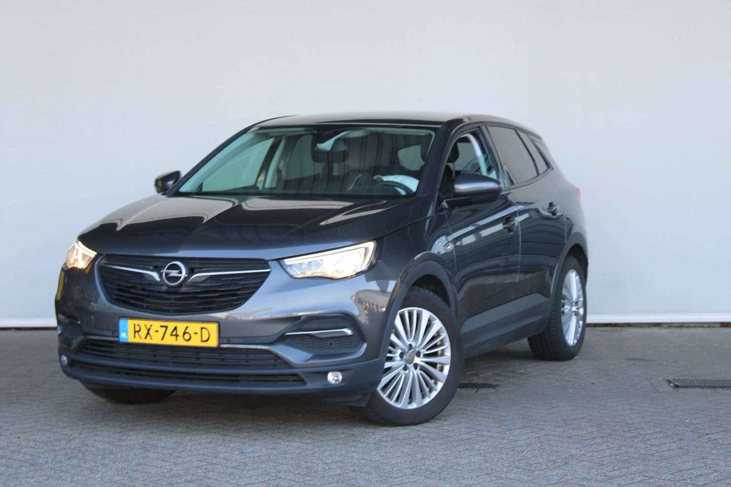 Opel Grandland X - 1.2 Turbo Online Edition | Trekhaak vast 13 polig | Climate control | AGR comfortstoelen | - AutoWereld.nl