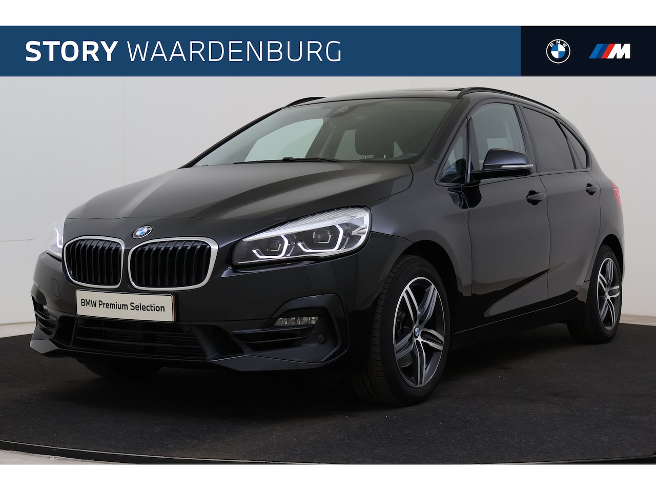 BMW 2-serie Active Tourer - 220i Sport Line Automaat / Sportstoelen / Panoramadak / Achteruitrijcamera / Active Cruise - AutoWereld.nl