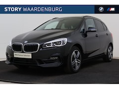 BMW 2-serie Active Tourer - 220i Sport Line Automaat / Sportstoelen / Panoramadak / Achteruitrijcamera / Active Cruise